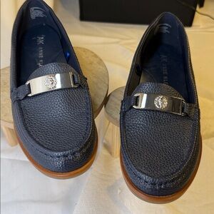 ANNE KLEIN LEATHER WOMENS SLIP ONS. SZ 8.5. BRAND NEW!